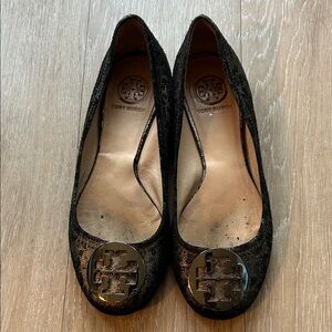 Tory Burch Black and Silver Flats